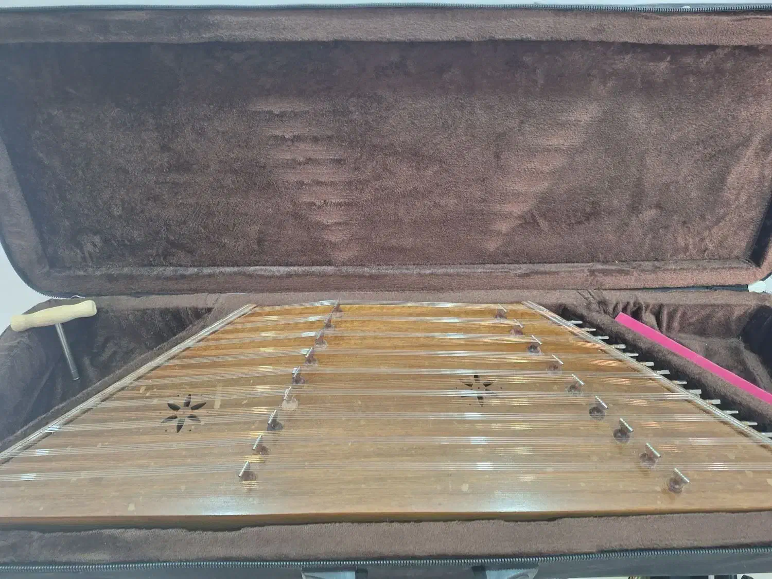 فروش یک دستگاه سنتور با لوازم جانبی|سازهای سنتی|اصفهان, بهارستان|دیوار