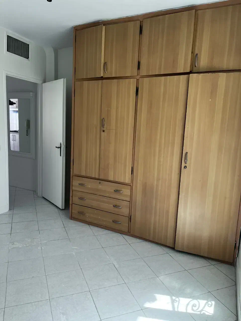 42 متر آپارتمان* طبقه دوم* انباری* یکخوابه* تخلیه|فروش آپارتمان|تهران, صفا|دیوار