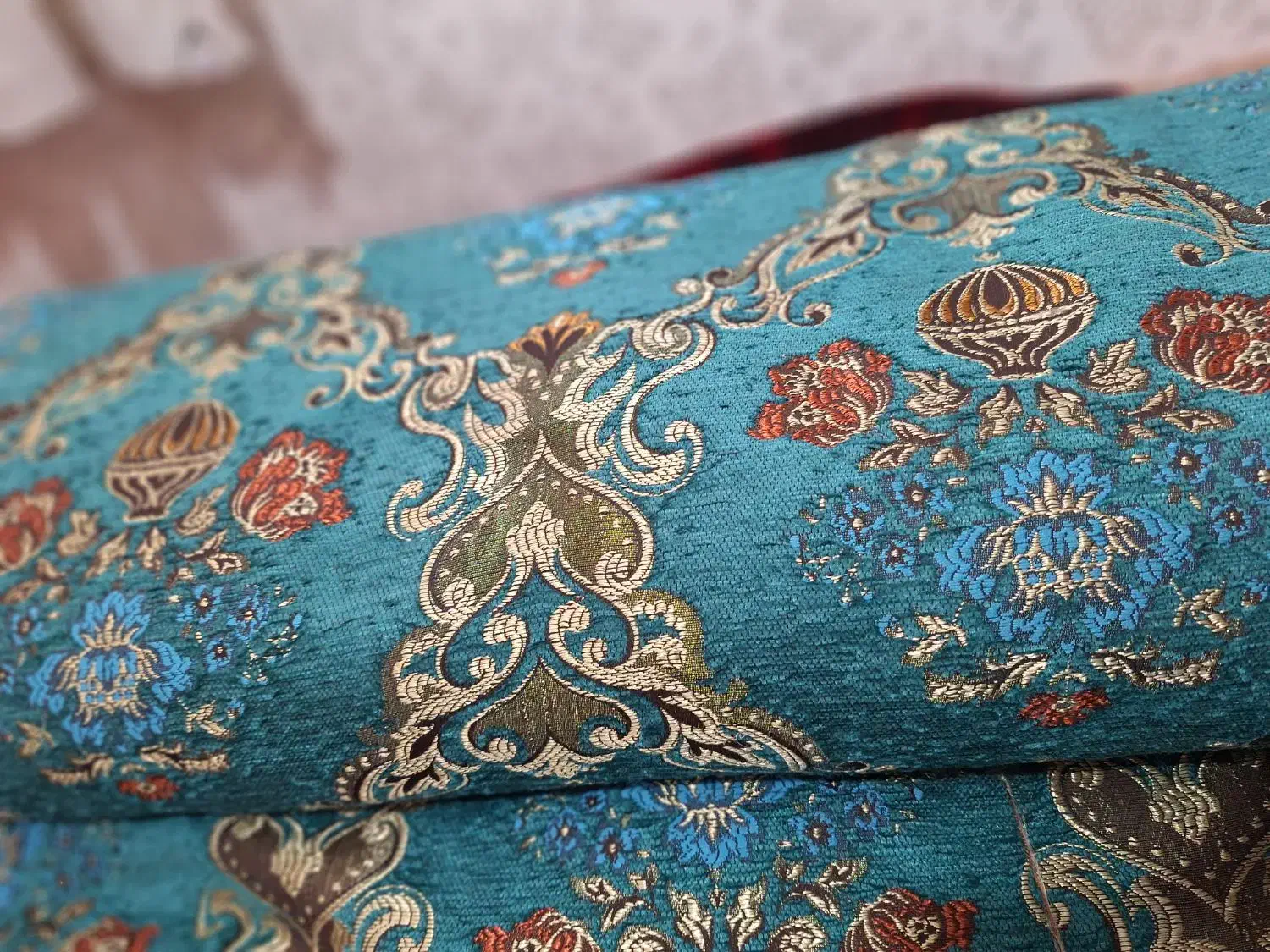 پارچه ابریشم|فرش|رشت, کوی فکوری|دیوار