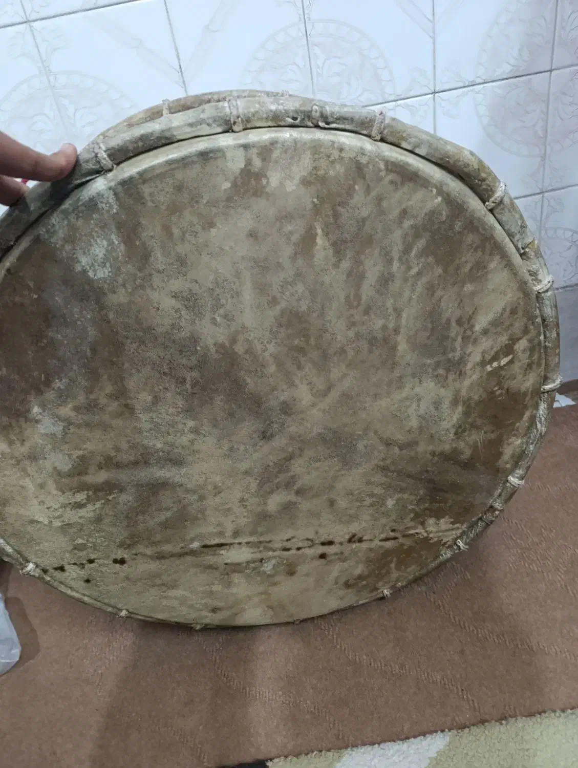 دهل بختیاری|سازهای سنتی|نجف‌آباد, یزدانشهر|دیوار