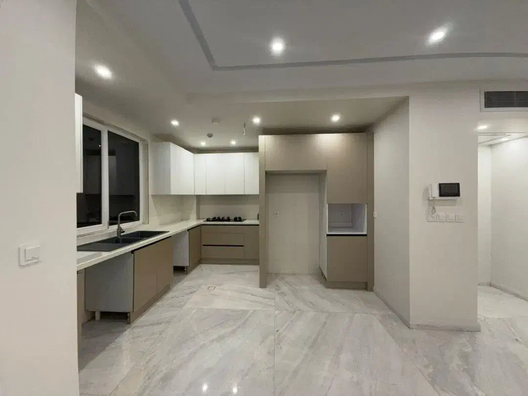 ۱۴۰متر نوساز خوش نقشه