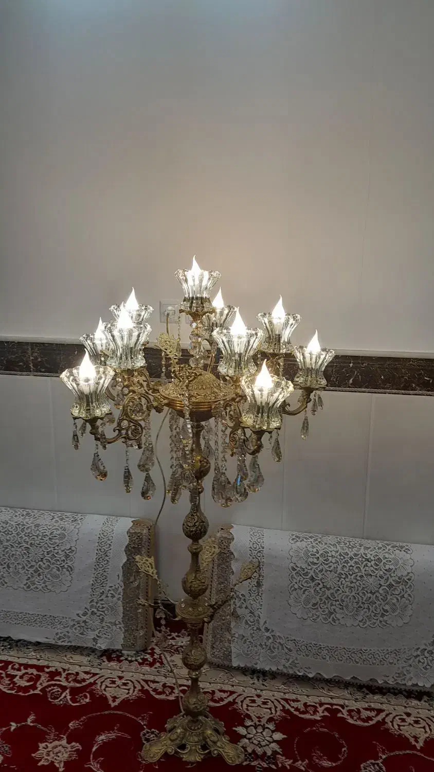 لوستر ایستاده|لوستر و چراغ آویز|قم, بنیاد|دیوار