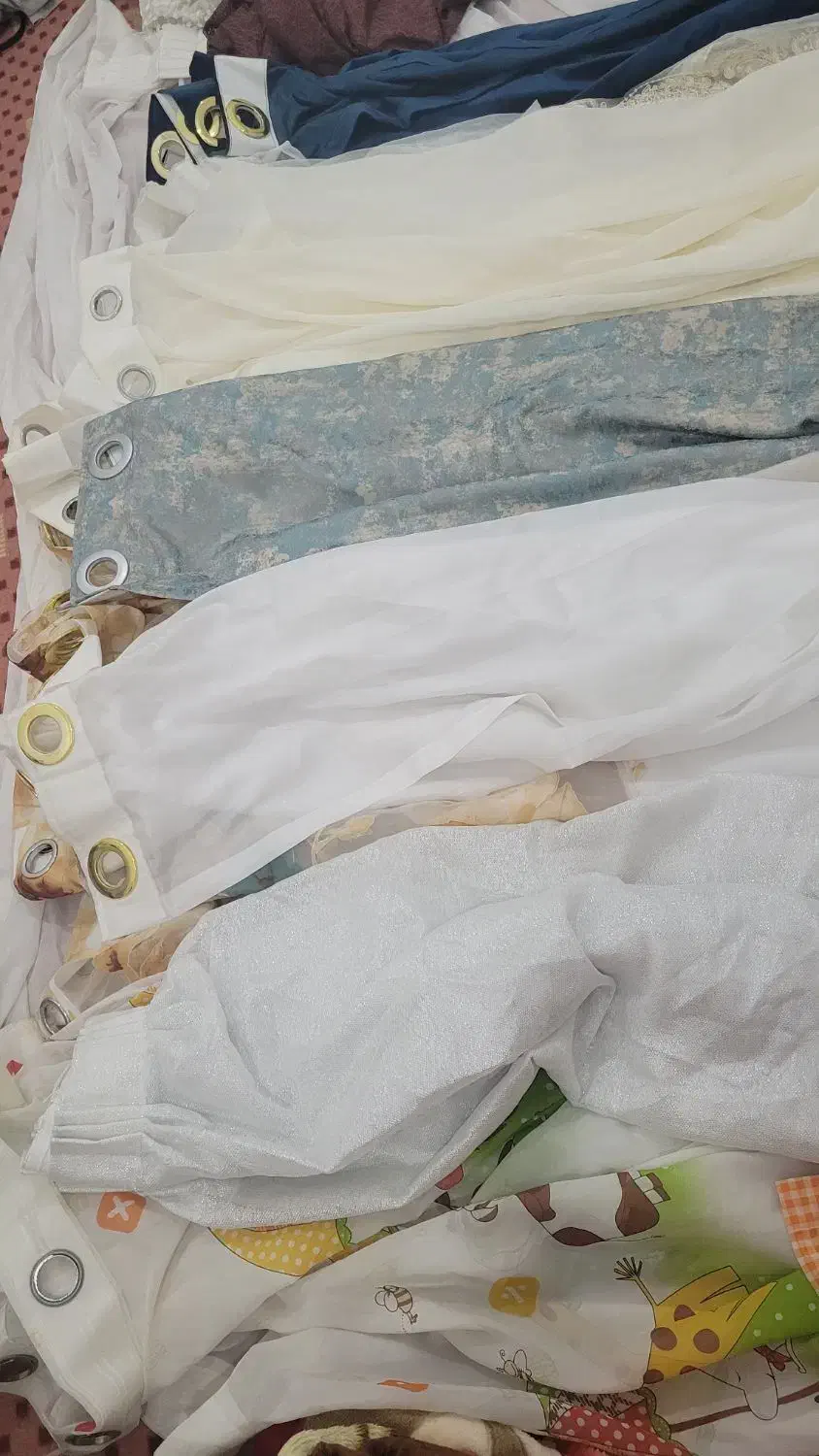 تعدای پارچه پرده آخر طاقه جنس خوب|پرده، رانر، رومیزی|بندر کنگان, |دیوار