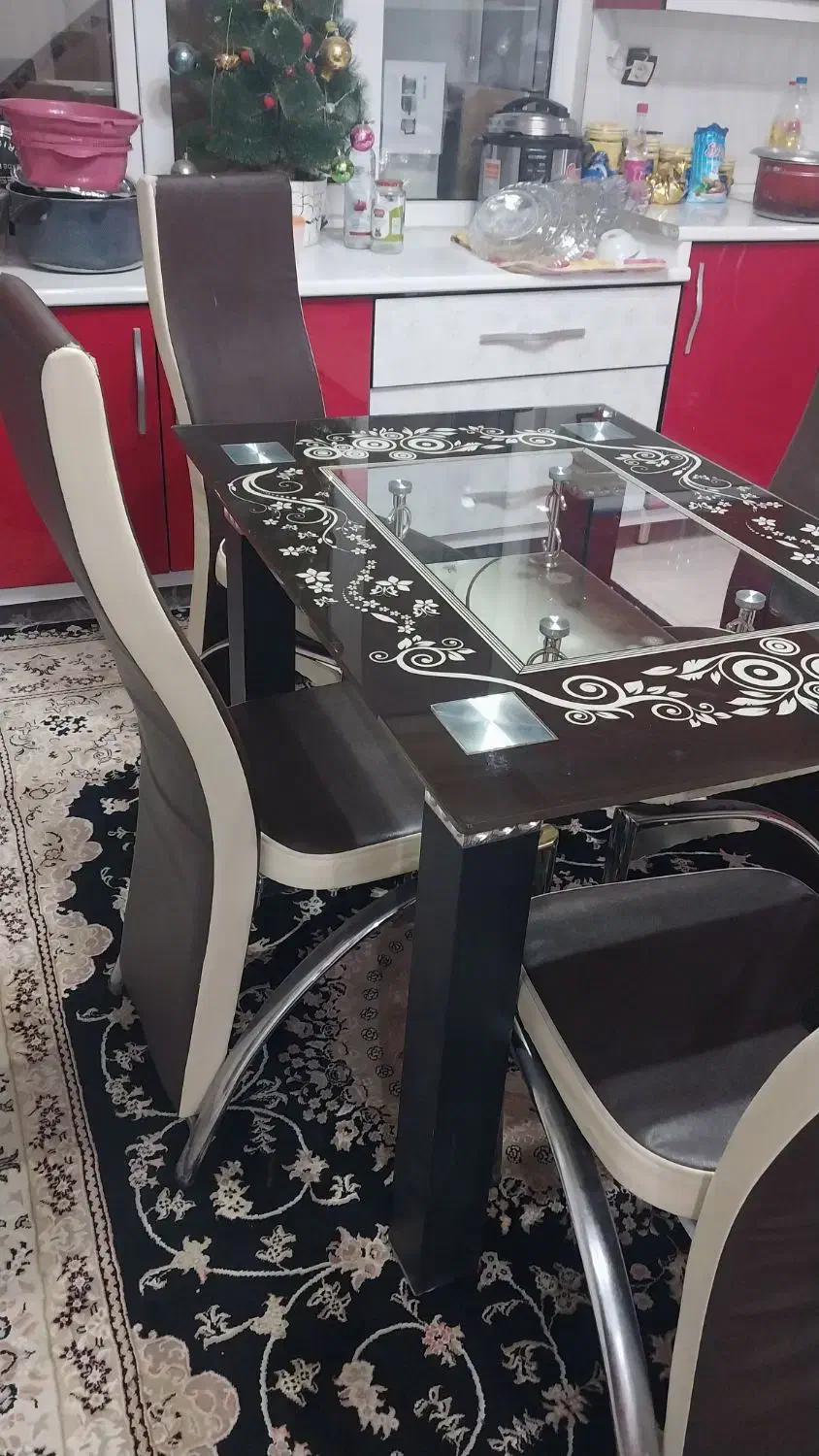 میز نهار خوری شیشه ای درحد نو|میز و صندلی غذاخوری|تویسرکان, |دیوار