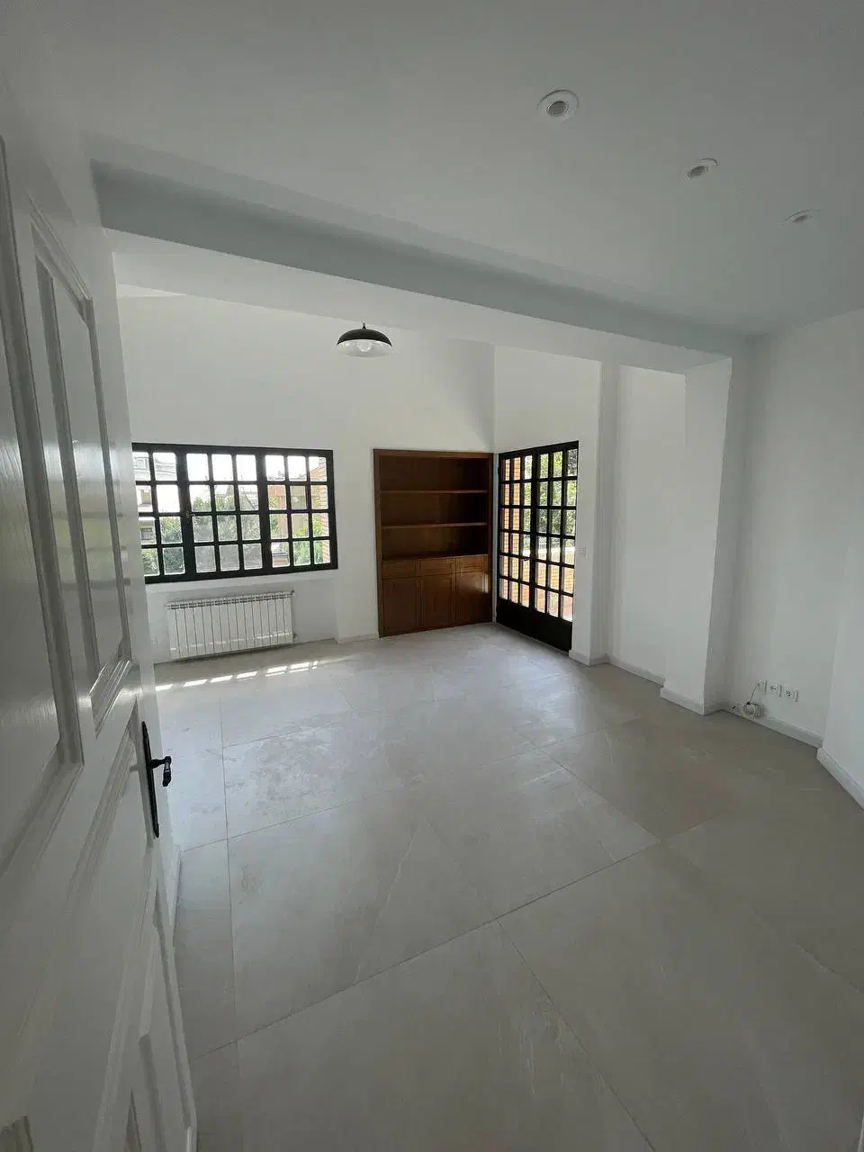 شهرک غرب ویلایی ۳۰۰متر/۴ خواب/ فول بازسازی شده