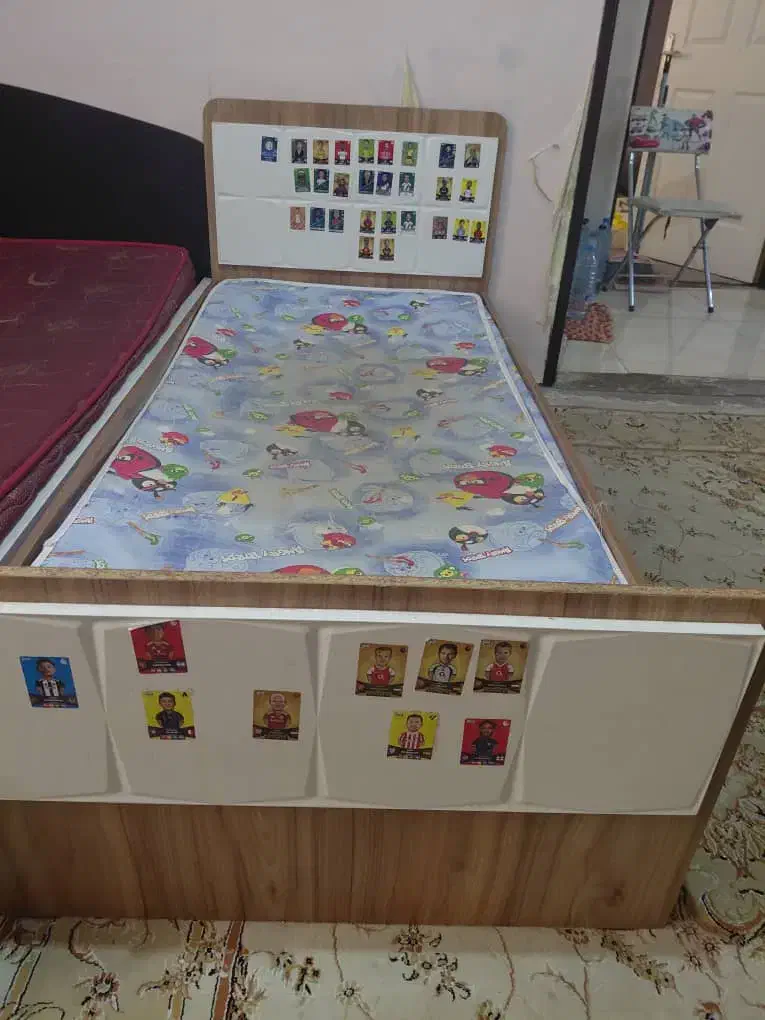 دو عدد تخت بزرگسال و نوجوان تکنفره|تخت و سرویس خواب|مشهد, الهیه|دیوار