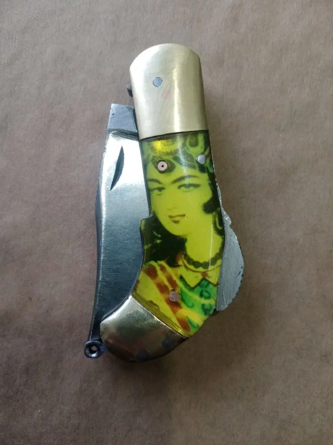 چاقونی ریزی|کلکسیون اشیاء عتیقه|شیراز, شهرک سعدی|دیوار