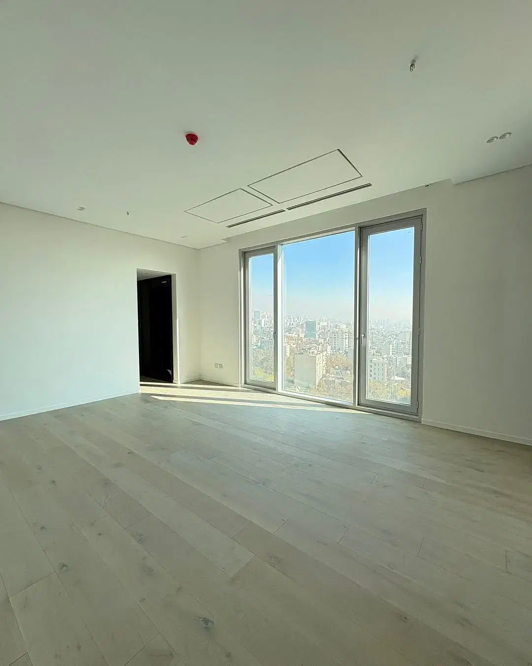 کامرانیه 200م ویودار تراس وسیع طبقات مختلف