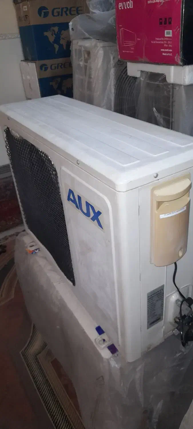 کندانسور ۱۲۰۰۰ بدون کمپرسور  گاز۲۲|کولر گازی و فن‌کوئل|شیراز, سینما سعدی|دیوار