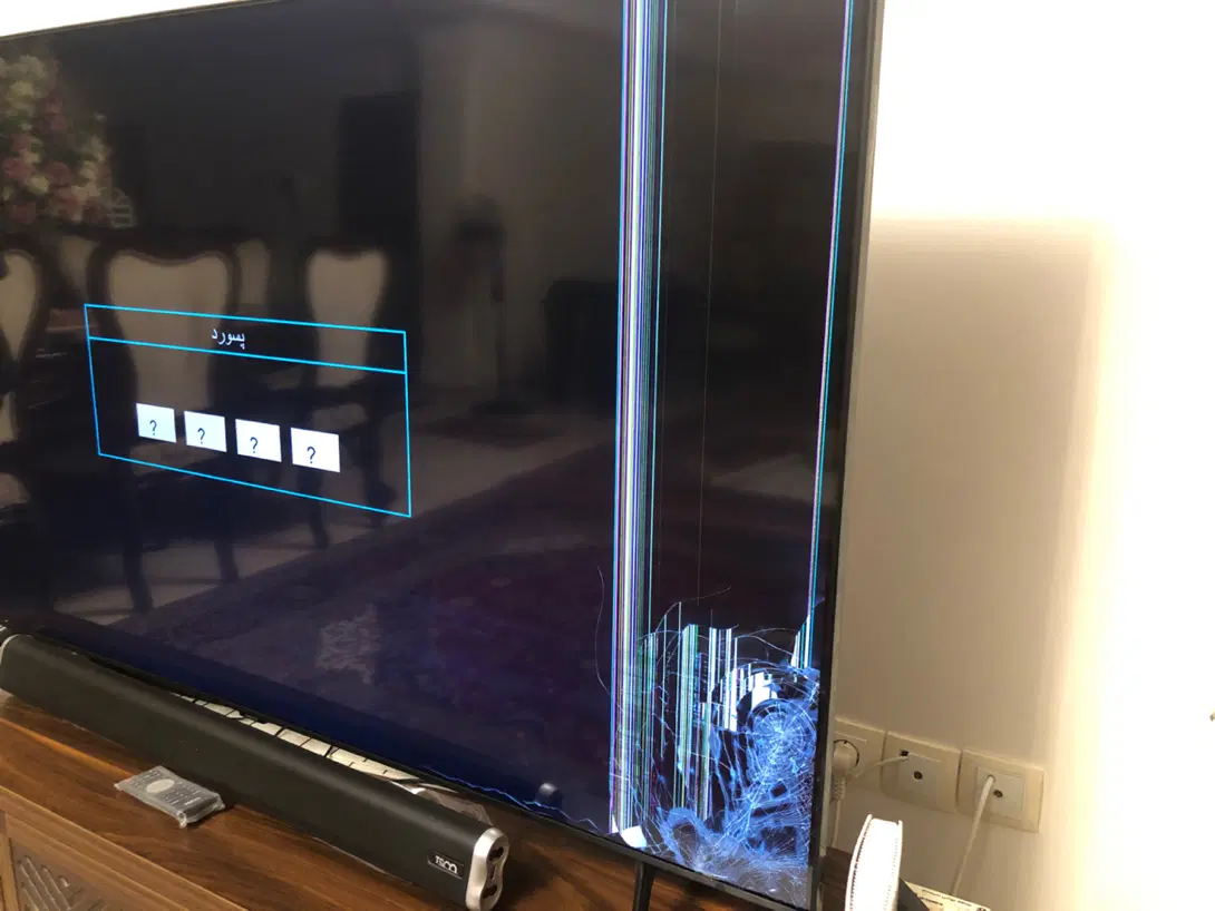 تلویزیون۶۵ اینچ سامسونگ نیاز به تعمیر با کارتن|تلویزیون و پروژکتور|تهران, گلستان (شهرک راه آهن)|دیوار