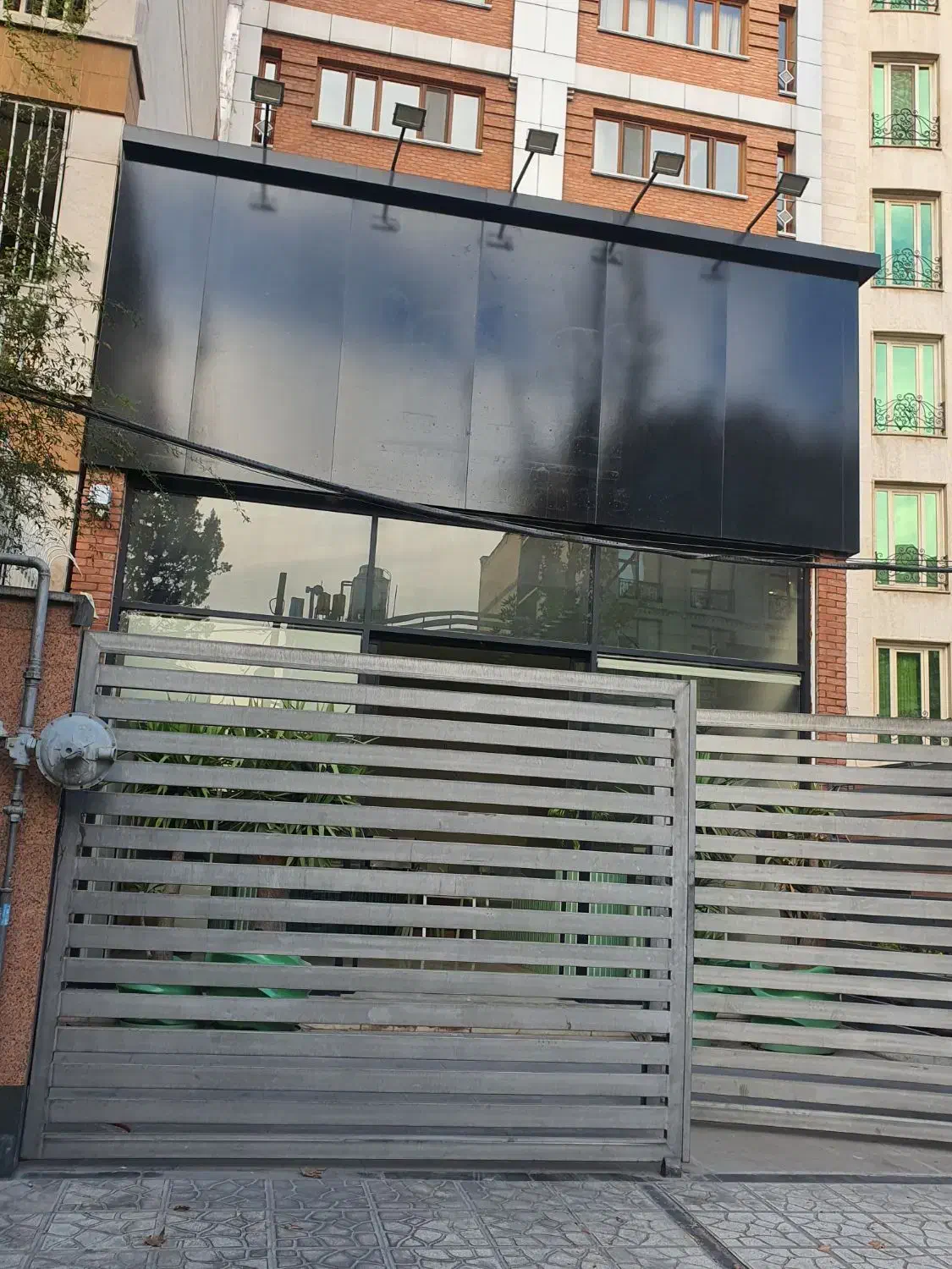 مشرف به الهیه وزعفرانیه و جردن|اجارهٔ مغازه و غرفه|تهران, الهیه|دیوار