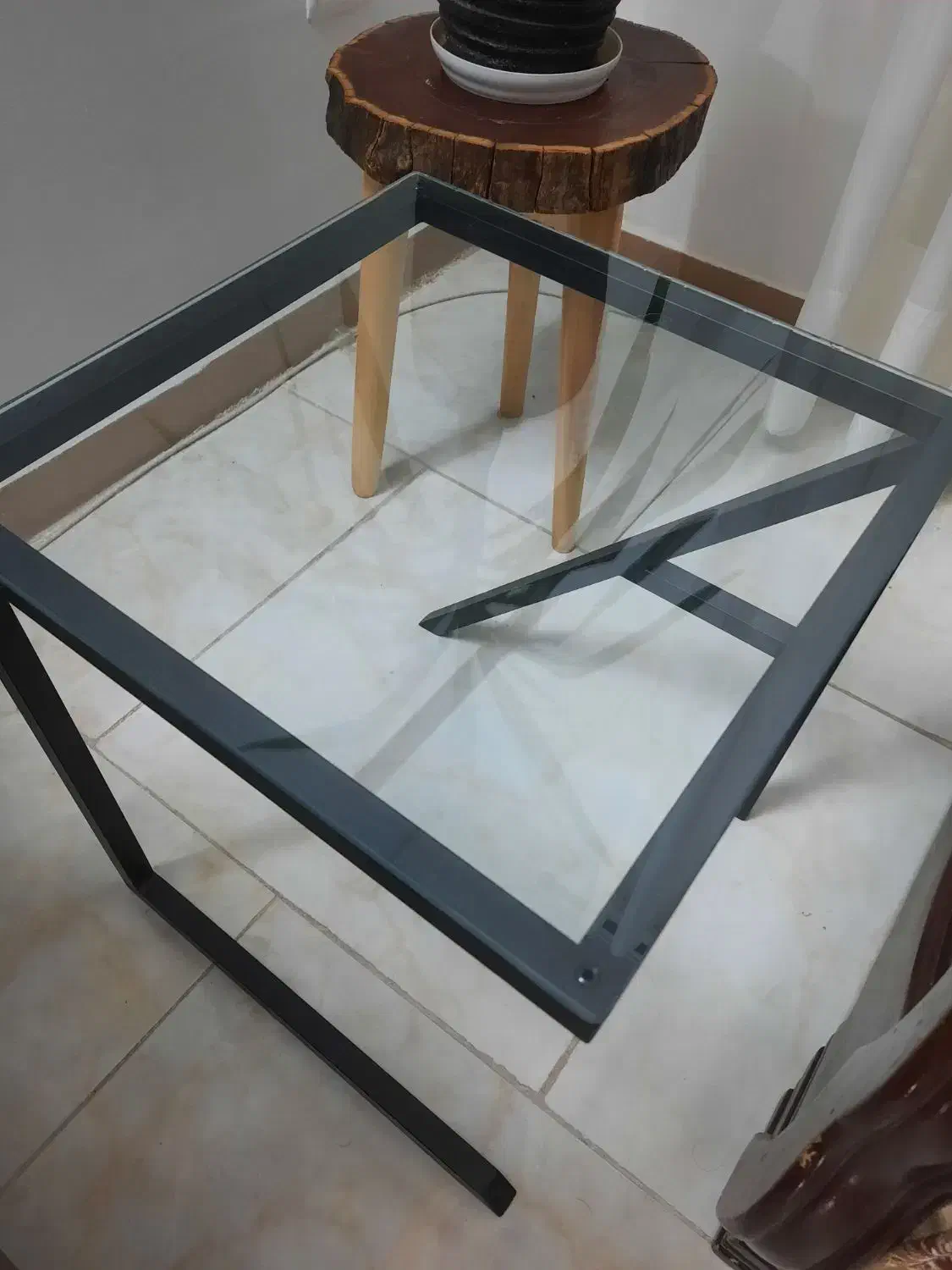 میز|مبلمان خانگی و میز عسلی|نیشابور, گمنام غربی|دیوار