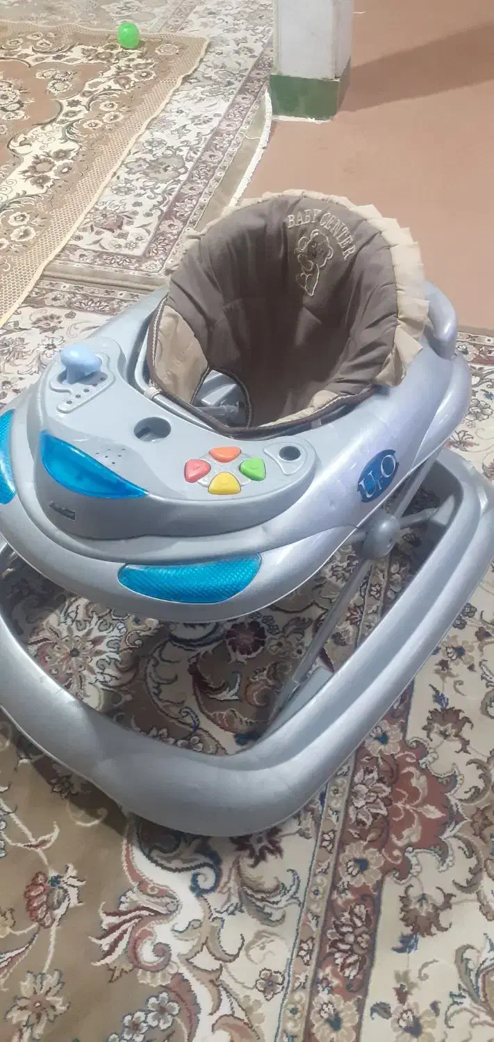 فروش کالسکه و روروک سالم و تمیز|کالسکه و لوازم جانبی|سبزوار, گلشن|دیوار