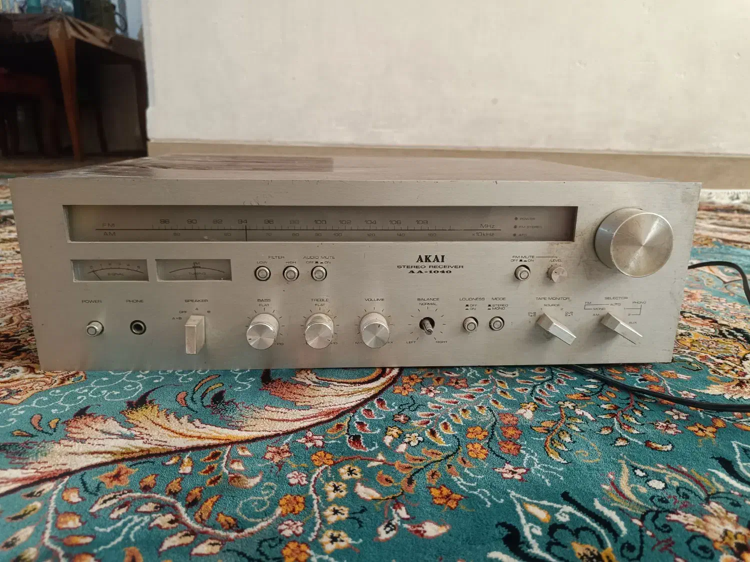 گیرنده استریو Akai AA-1040|سیستم صوتی خانگی|شیراز, حجت آباد|دیوار