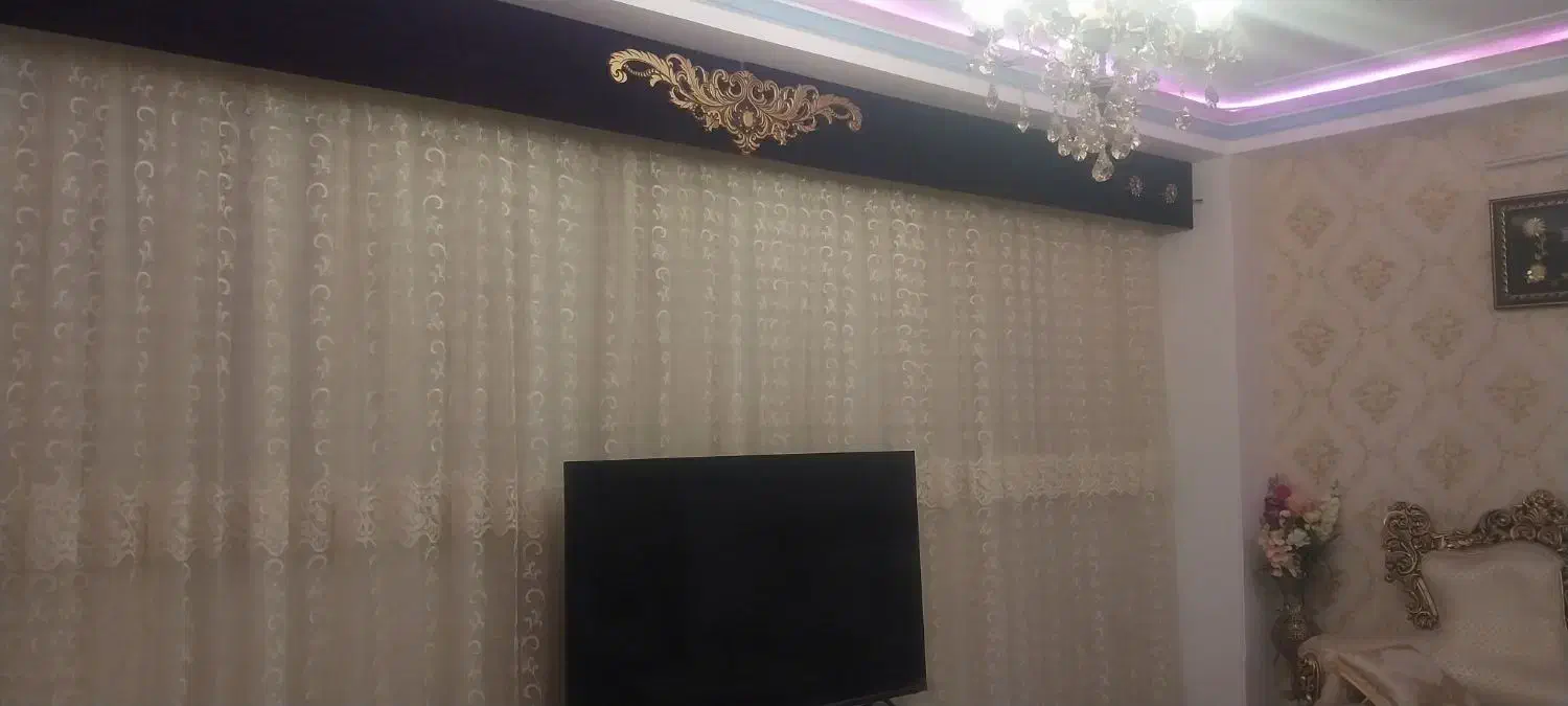 پرده سالن|پرده، رانر، رومیزی|قم, قلعه عموحسین|دیوار