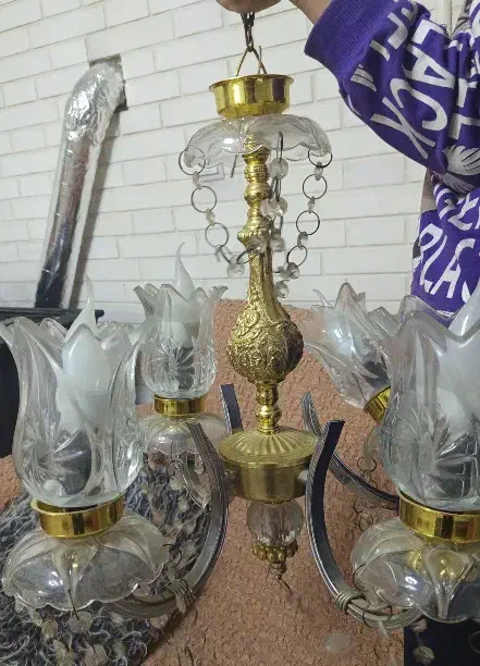 لوستر کریستالی لاله|لوستر و چراغ آویز|ری, اقدسیه|دیوار