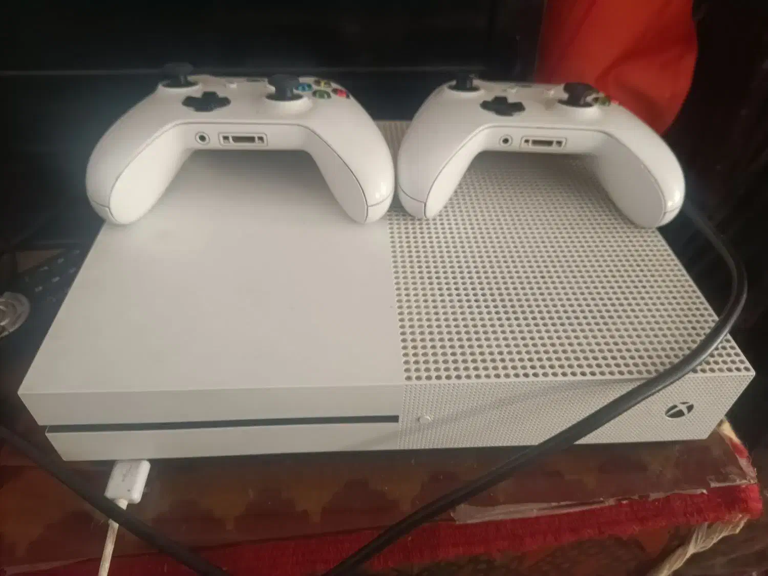 یک دستگاه ایکس باکس وان|کنسول، بازی ویدئویی و آنلاین|شاهین دژ, |دیوار