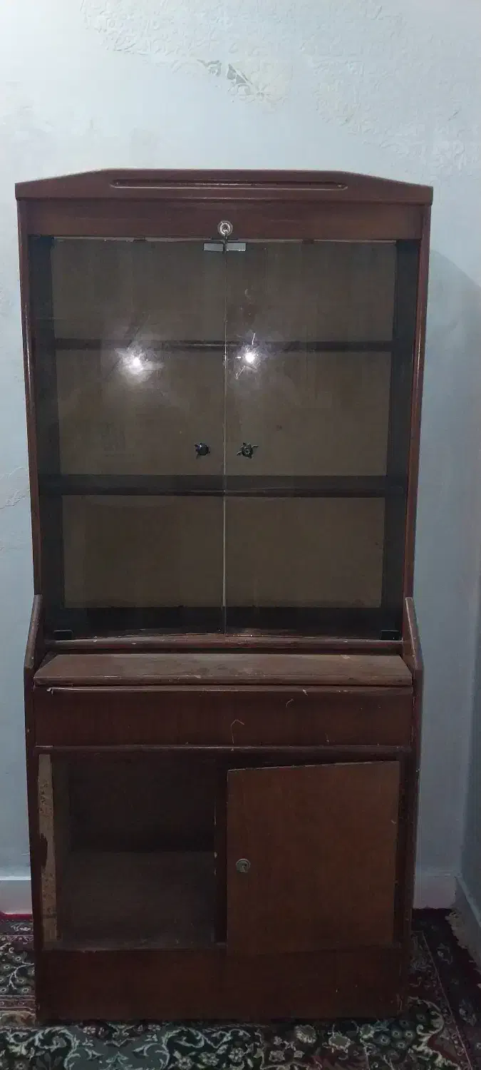 فروش کمد کتابخانه دست دو مستعمل|کتابخانه، شلف، قفسه‌های دیواری|بوشهر, |دیوار