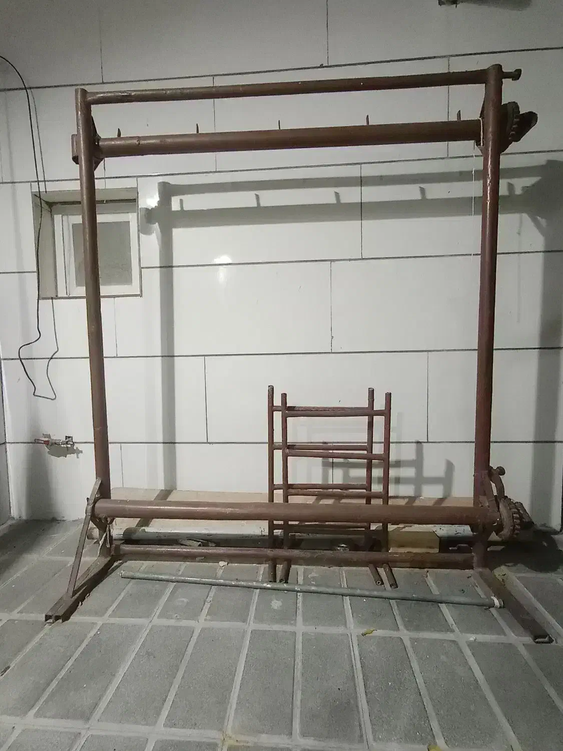 دستگاه دار قالی|ابزارآلات|گاریزات, |دیوار