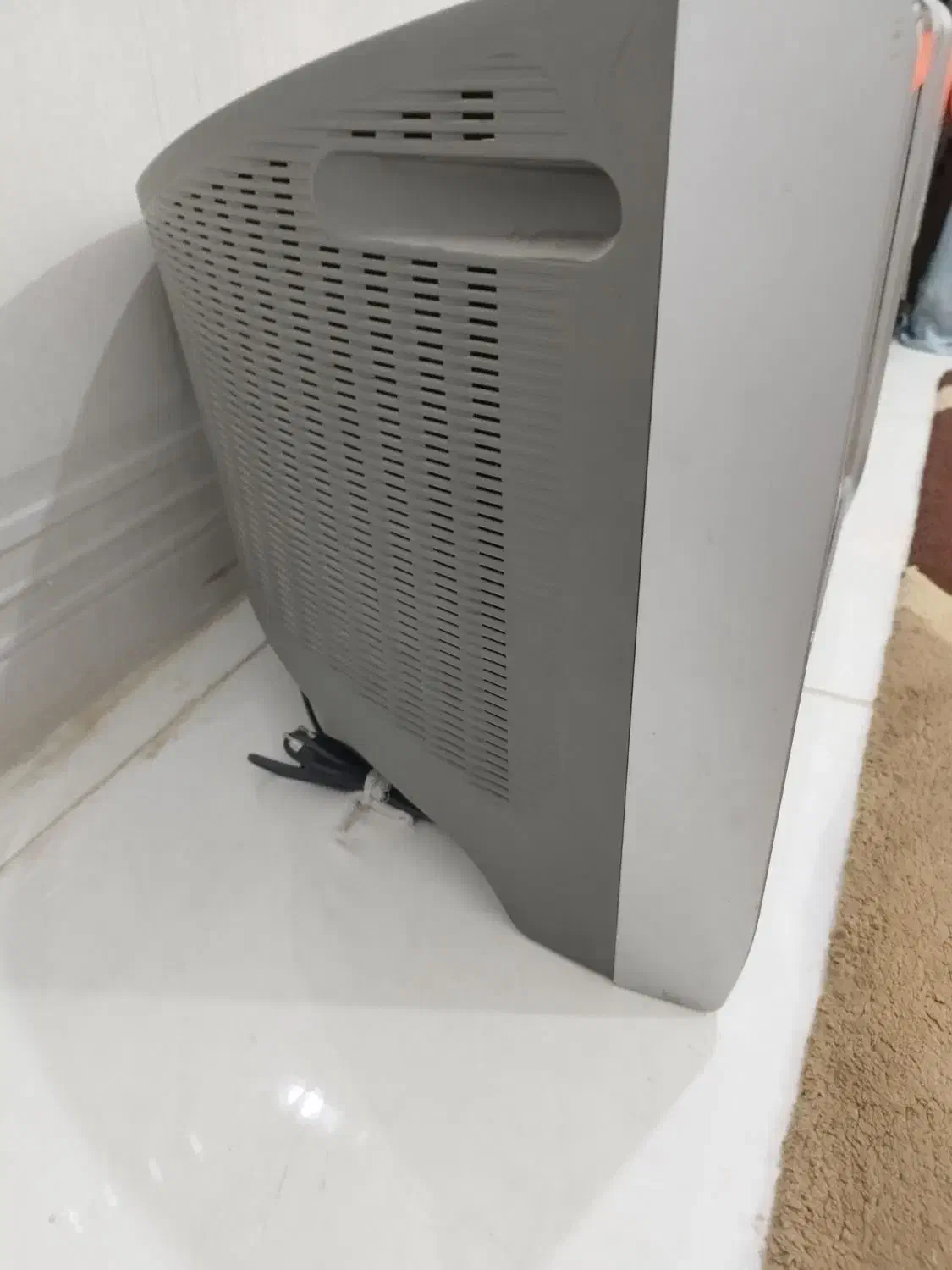 تلوزیون|تلویزیون و پروژکتور|اهواز, منبع اب|دیوار