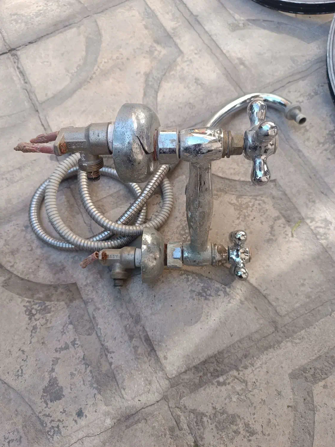 شیر رو شوی سالم|لوازم سرویس بهداشتی|شیراز, پودنک|دیوار