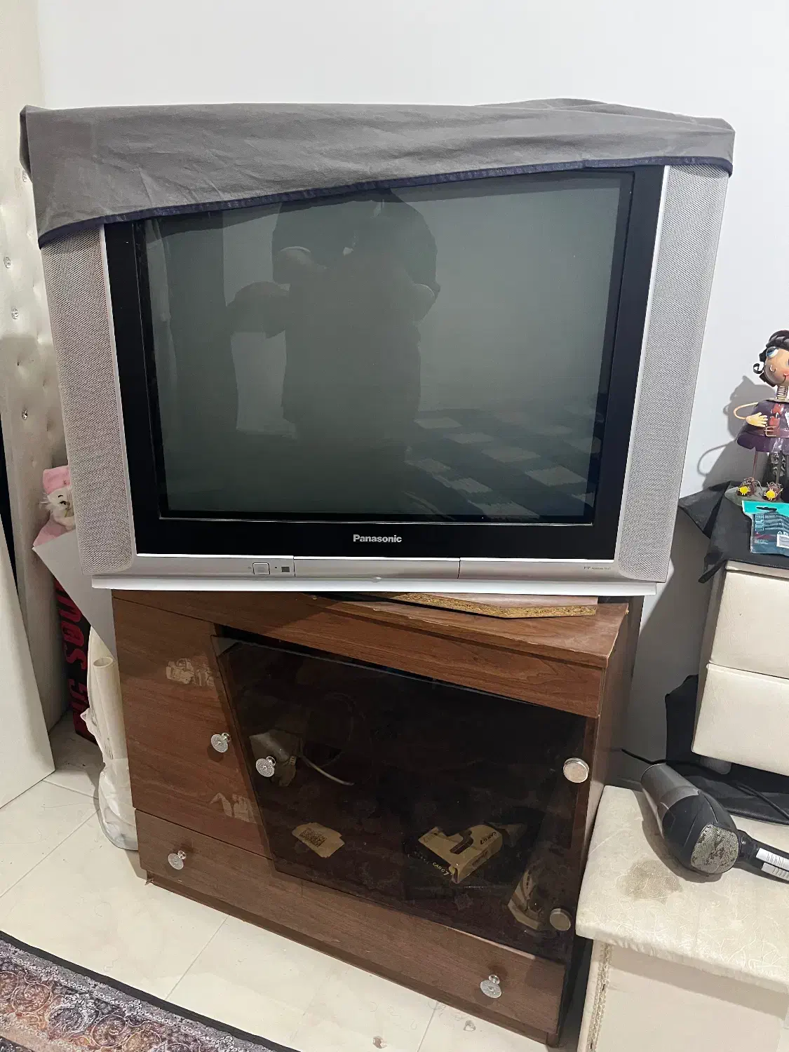 تلویزیون و میز تلویزیون|تلویزیون و پروژکتور|بوشهر, |دیوار