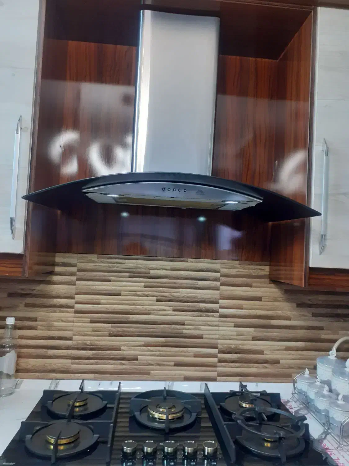 هود|هود|اصفهان, رسالت|دیوار