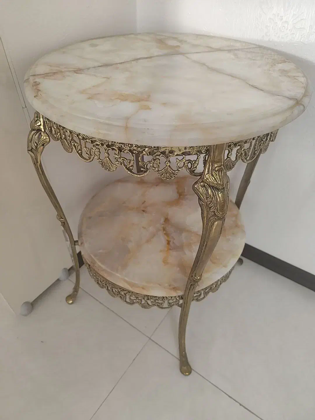 میز برنزی گرد|مبلمان خانگی و میز عسلی|اندیشه, شهرک کوثر|دیوار