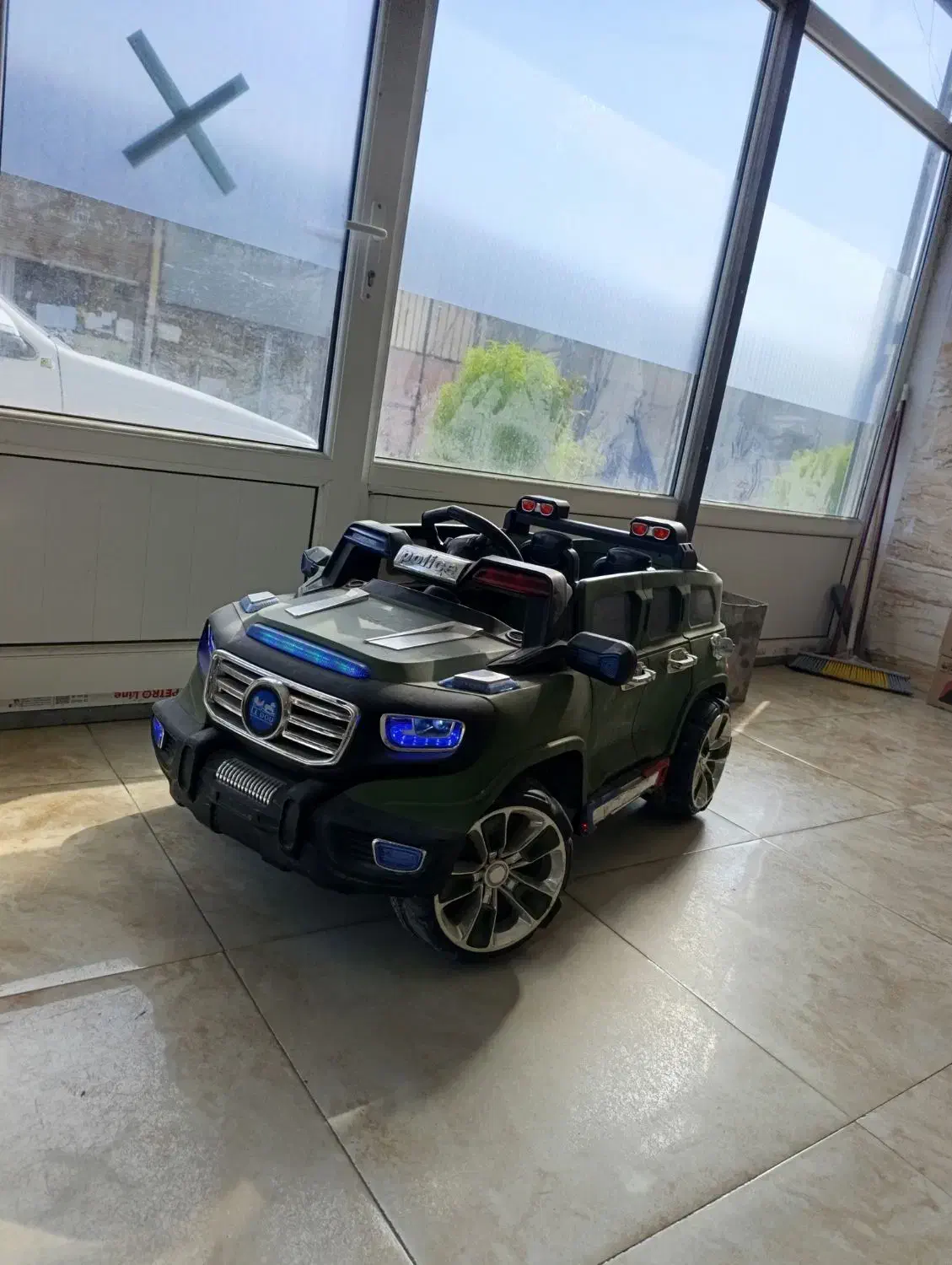 فروش ماشین شارژی دو موتوره|اسباببازی|نقده, |دیوار