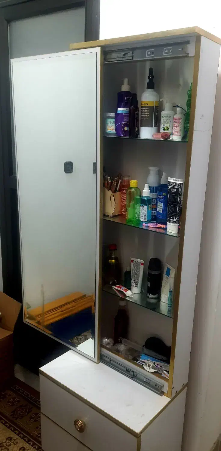 کمد سفید قدی|جاکفشی، کمد، دراور|رشت, نخودچر|دیوار