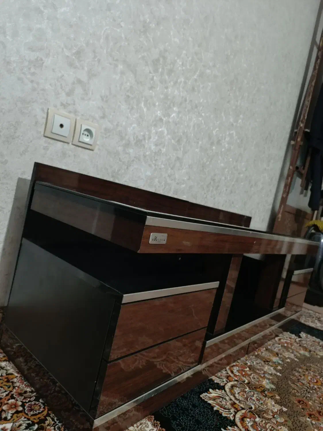 فروش میز تلویزیون شیک و مدرن (برند Rolex)|میز تلویزیون|ابهر, |دیوار