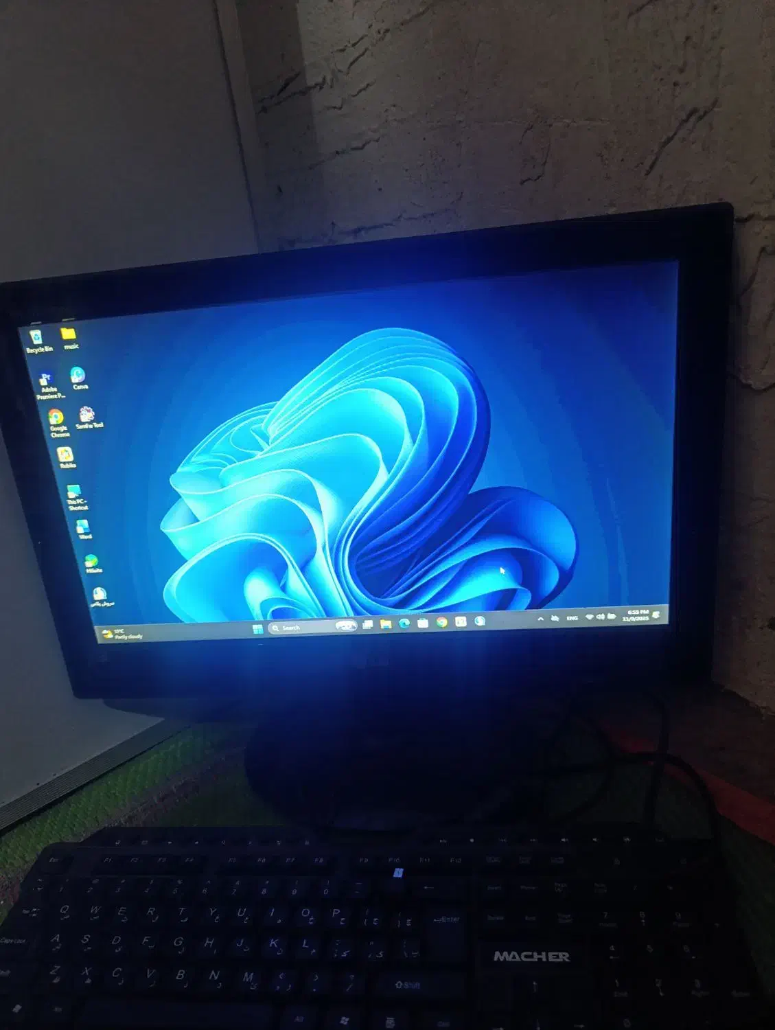 یک عدد مانیتور ال جی وکیبورد نو|قطعات و لوازم جانبی رایانه|زاهدان, |دیوار