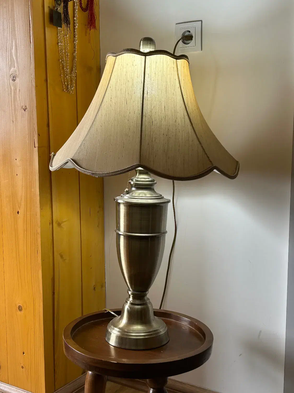 آباژور|چراغ خواب و آباژور|رشت, گلسار|دیوار