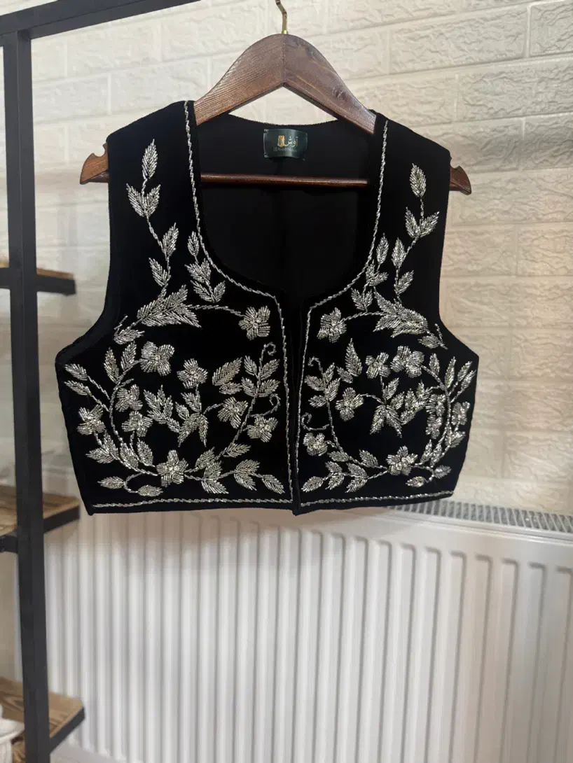 جلیقه/ وست های تماما کار دست با دوخت محکم و مخفی|لباس|خمین, |دیوار