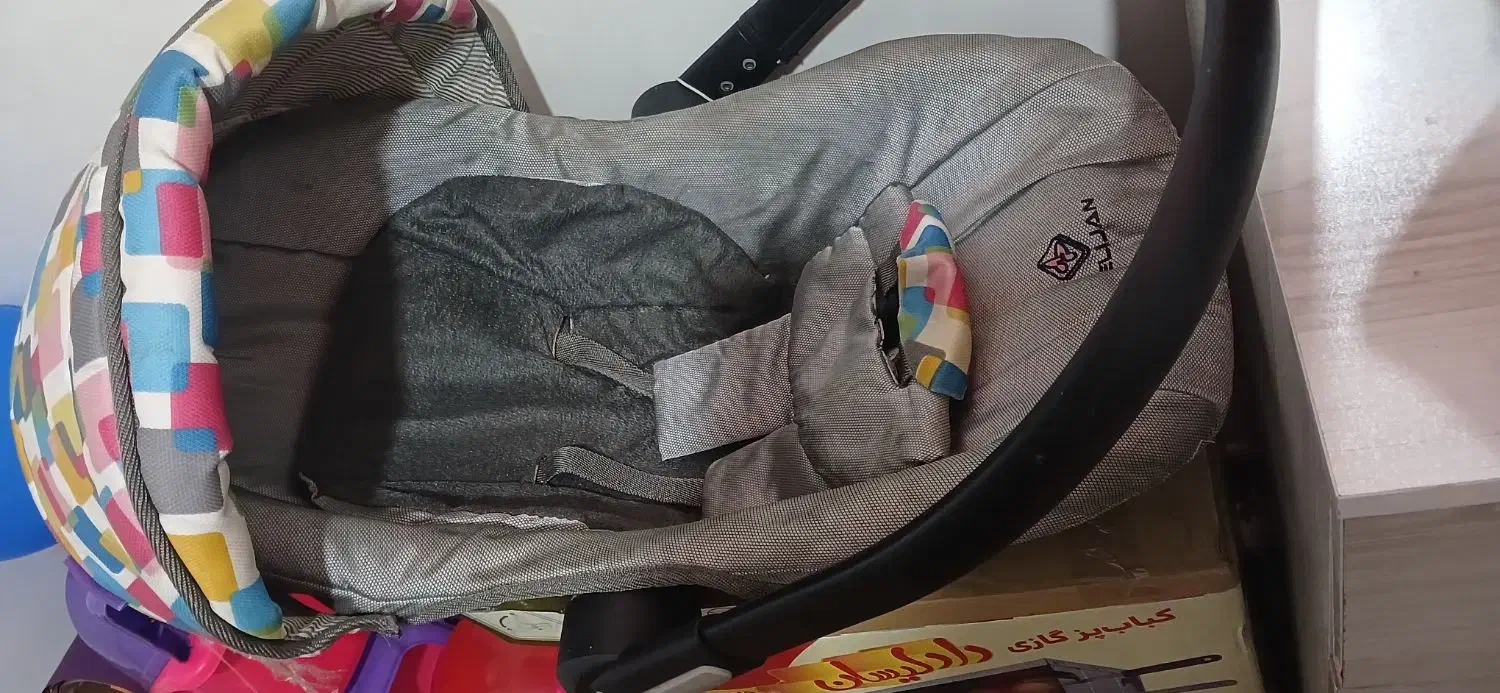 وسایل نوزادی کریر و قنداق|کالسکه و لوازم جانبی|چهاردانگه (تهران), |دیوار