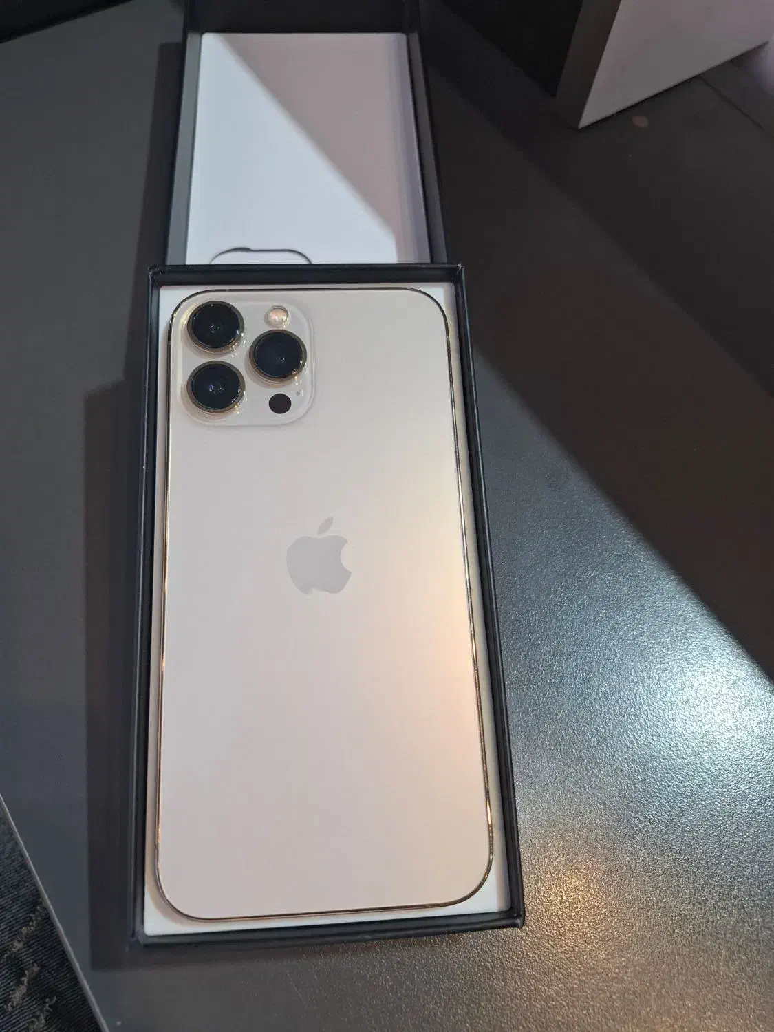 13 پرومکس ۲۵۶ گیگ باتری ۱۰۰ بدون نقطه اقساطی|موبایل|اراک, |دیوار