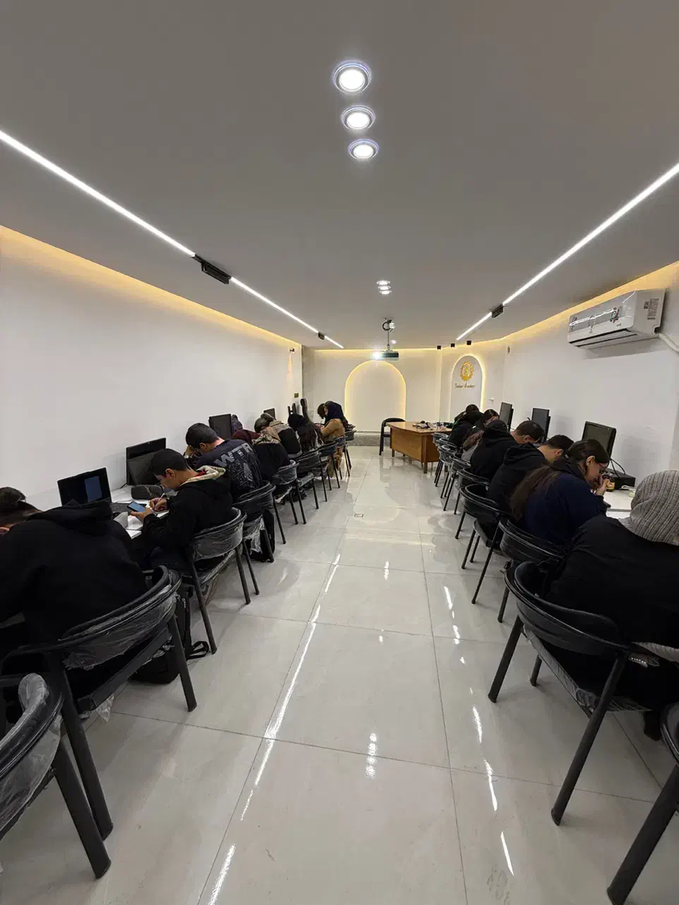 آموزش رباتیک ادمین اینستاگرام هوش مصنوعی معماری|خدمات آموزشی|شیراز, ارم|دیوار