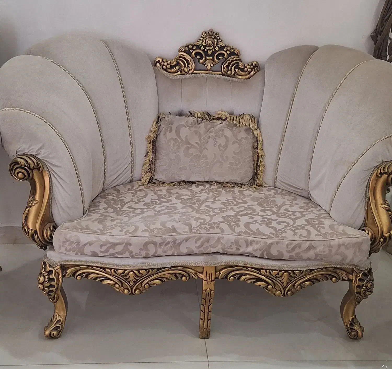 مبل ۷ نفره|مبلمان خانگی و میز عسلی|قرچک, میرزائی شمالی|دیوار