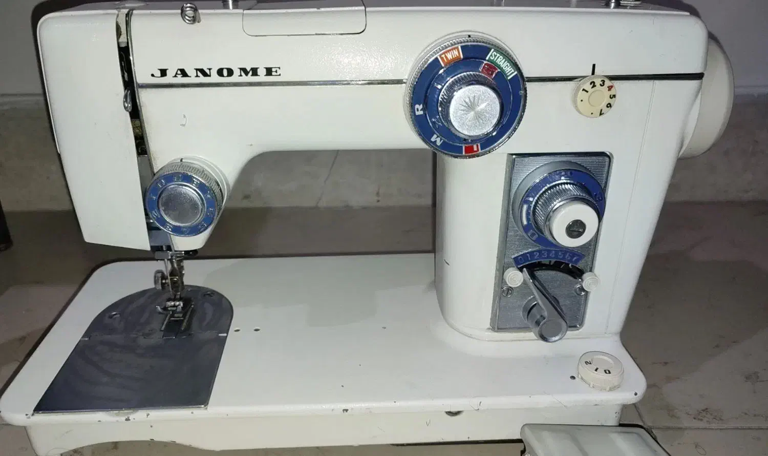 چرخ خیاطی ژانومه ۸۰۱|چرخ خیاطی و ریسندگی|اصفهان, جلفا|دیوار