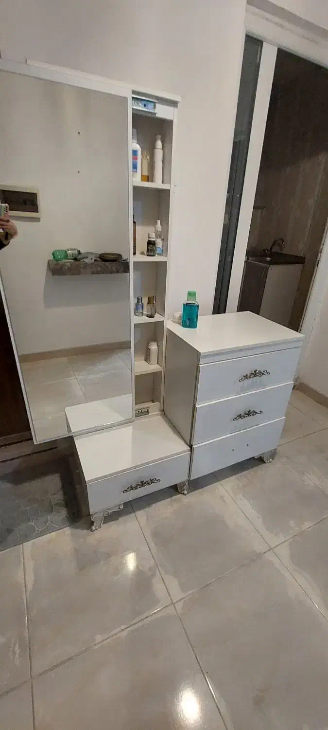 کمد و اینه|جاکفشی، کمد، دراور|نوشهر, |دیوار