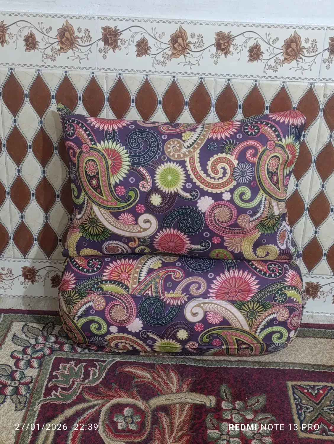 ده بالشت ده پشتی گلپر|پشتی|یاسوج, |دیوار