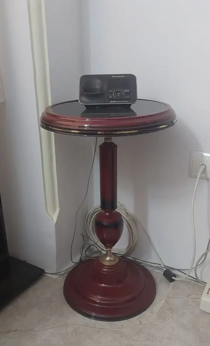 زیر تلفنی|میز تلفن|پرند, فاز ۰|دیوار