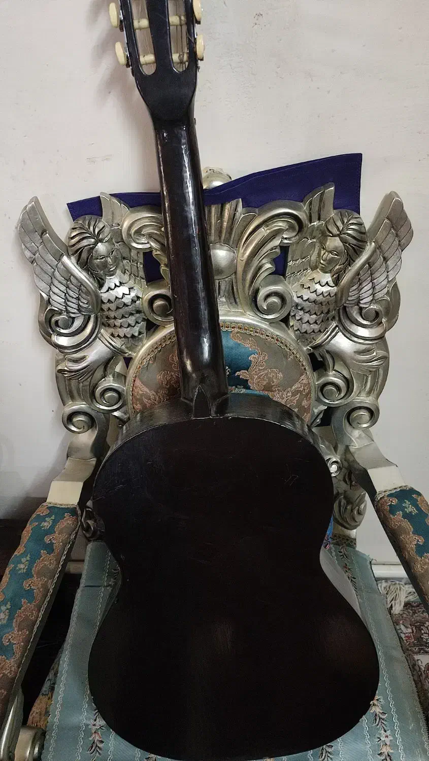 گیتار کلاسیک|گیتار، بیس، امپلیفایر|شهریار, شهریار|دیوار