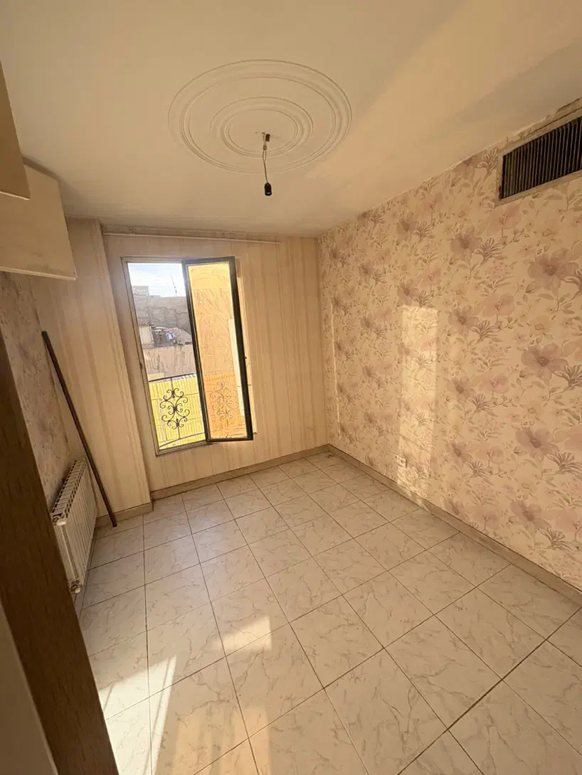 ۵۶متر/دو بر نور/سالن پرده خور/گلبرگ/ایزدی شمالی|فروش آپارتمان|تهران, کرمان|دیوار