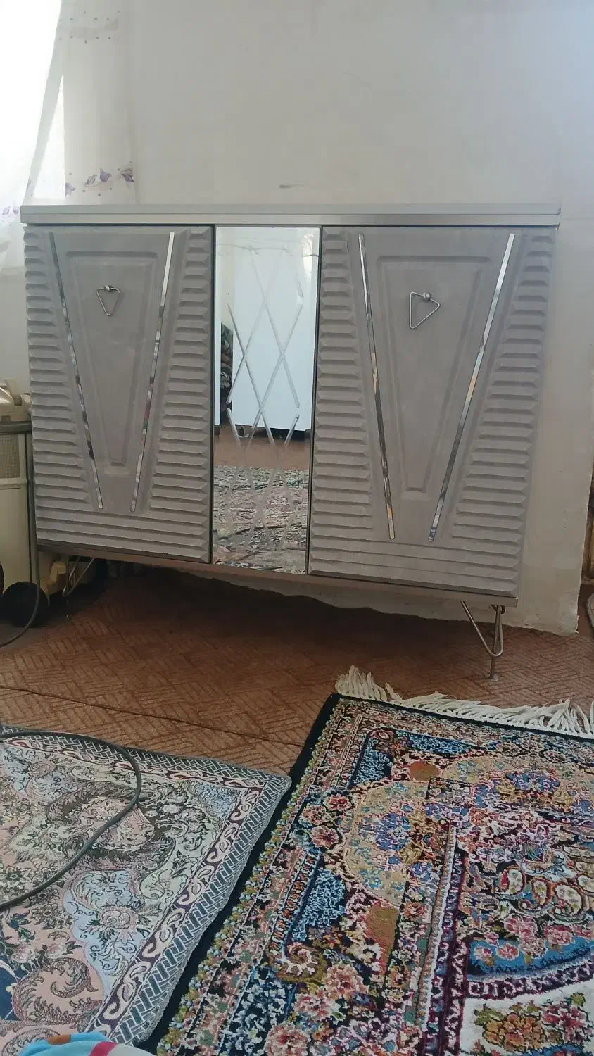 سلام|جاکفشی، کمد، دراور|زابل, |دیوار