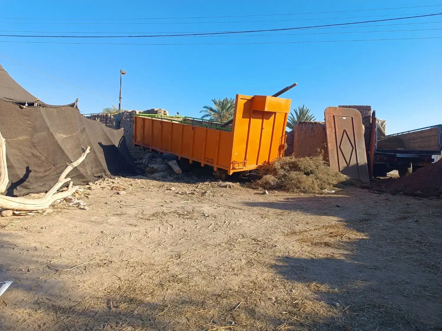 اتاق خاور شش تن|خودرو سنگین|خاش, |دیوار