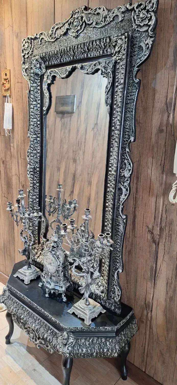 آینه و کنسول با جاشمعی و ساعت|بوفه، ویترین، کنسول|شیراز, زرهی|دیوار