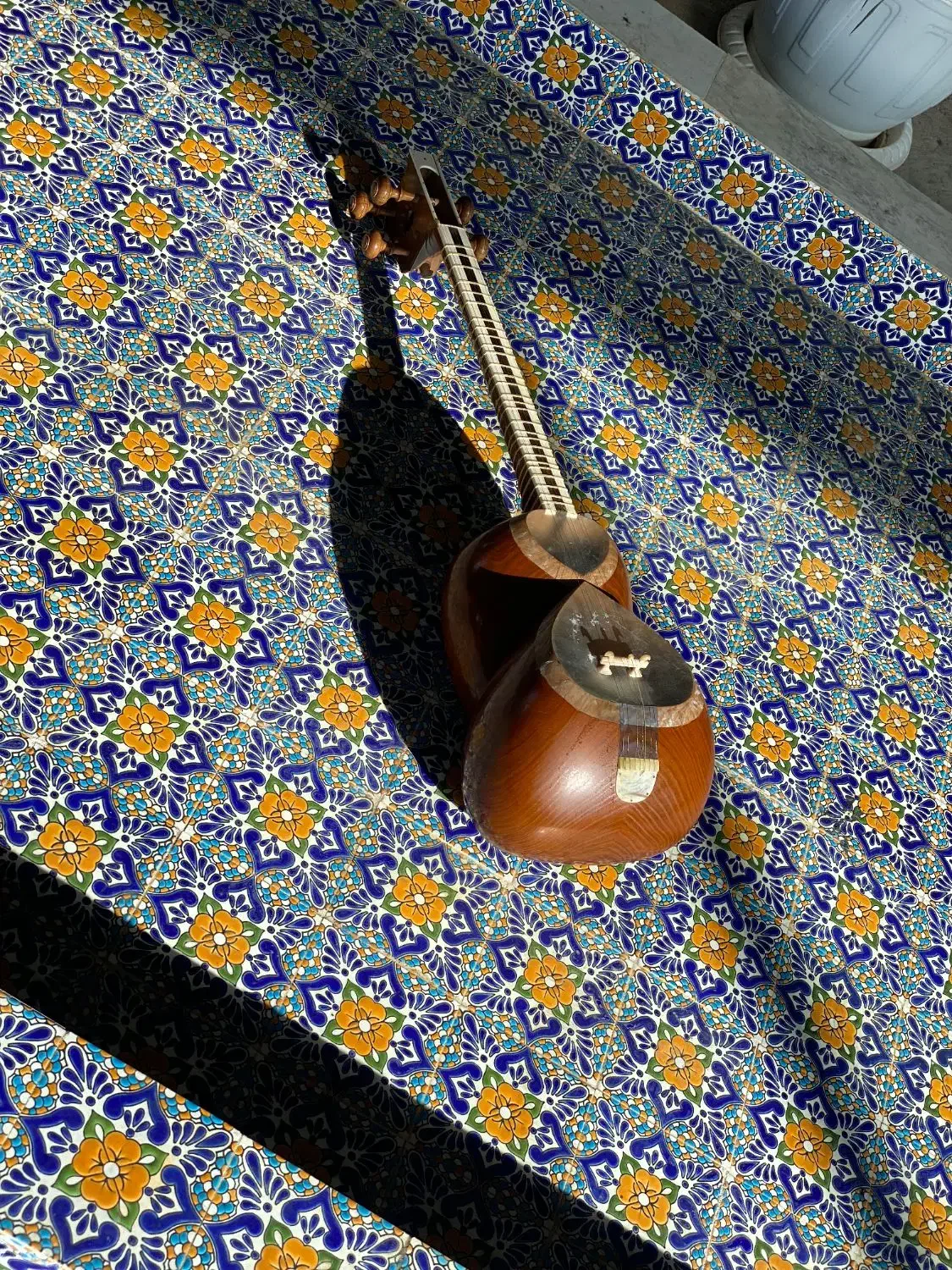 تار ، مهر الهی|سازهای سنتی|همدان, |دیوار