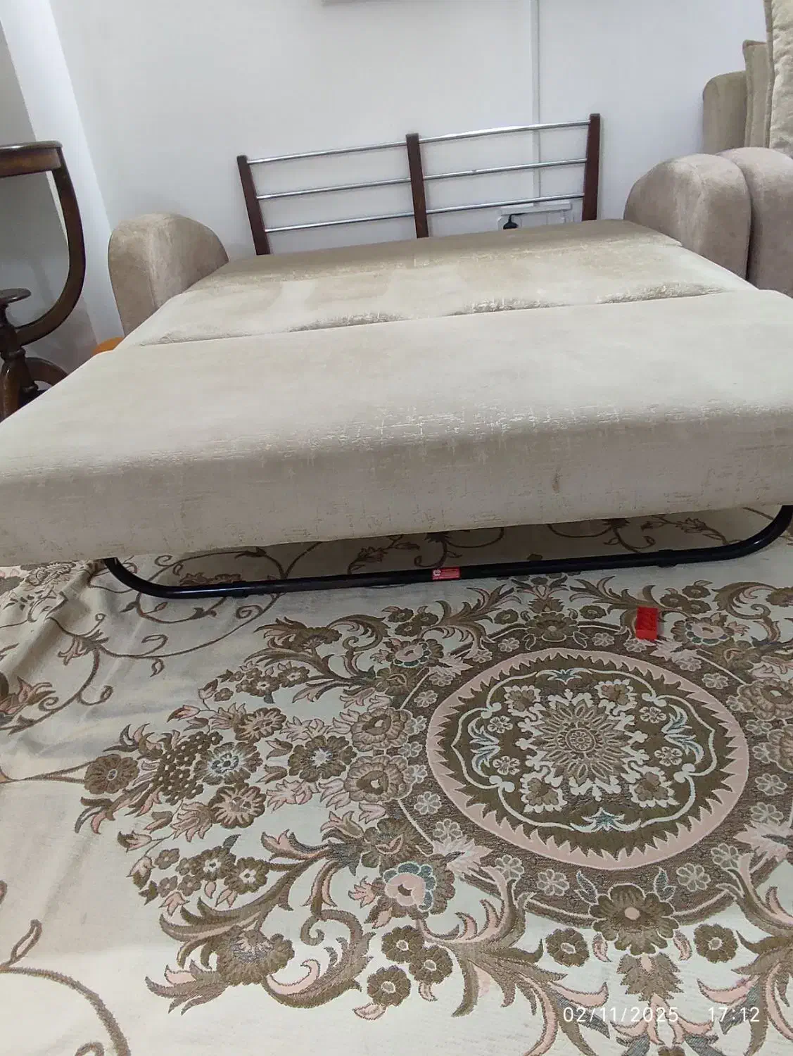 کاناپه تخت خوابشو|مبلمان خانگی و میز عسلی|قم, انسجام|دیوار