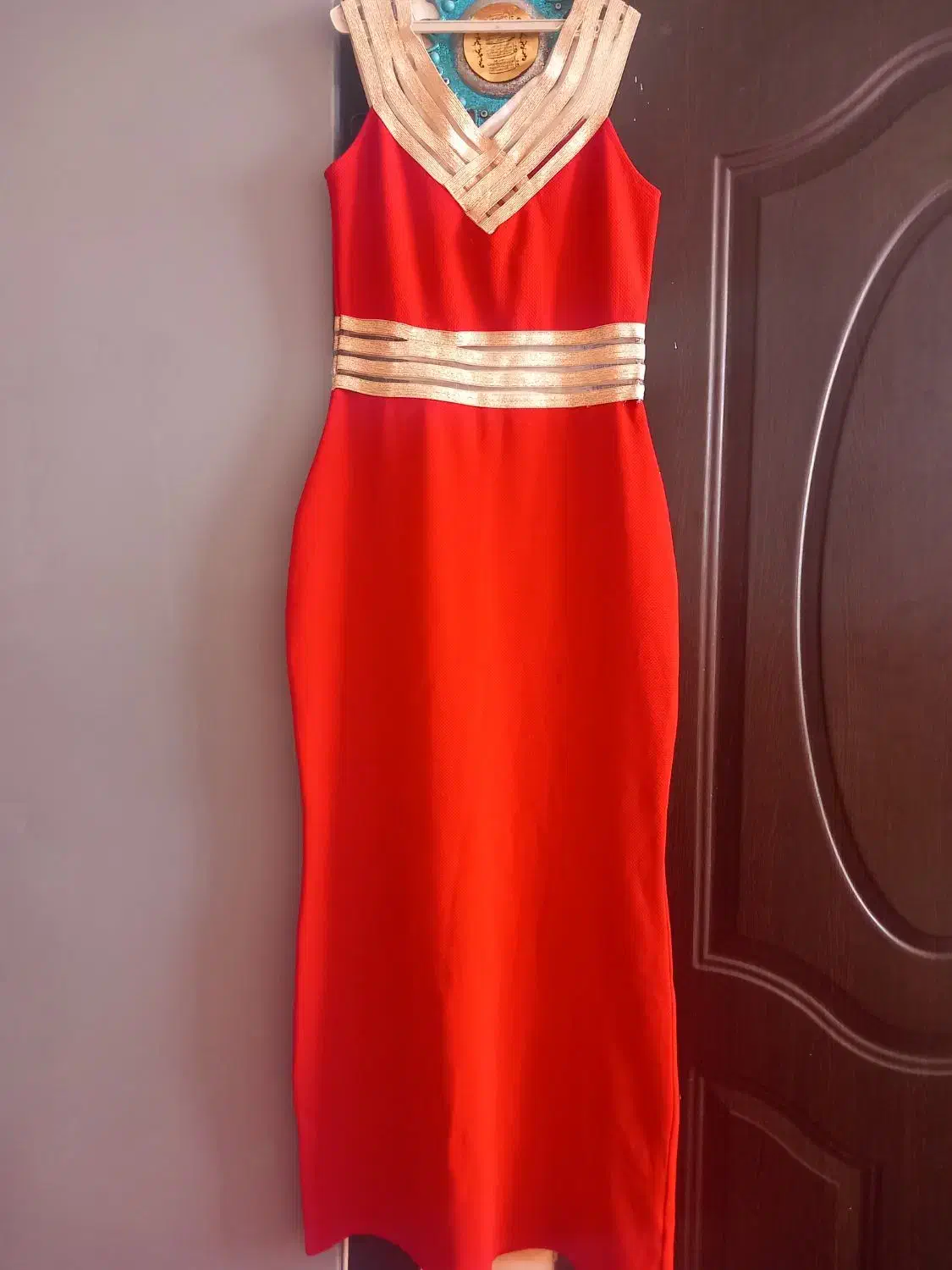 پیرهن|لباس|چگنی, |دیوار